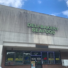 Pressure-Washing-Service-for-Deli-Seafood-in-Atlanta-Georgia 1